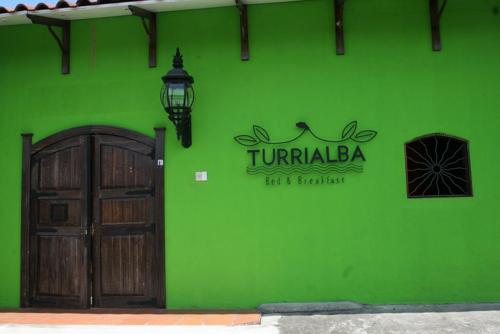 Turrialba Bed & Breakfast Exteriör bild