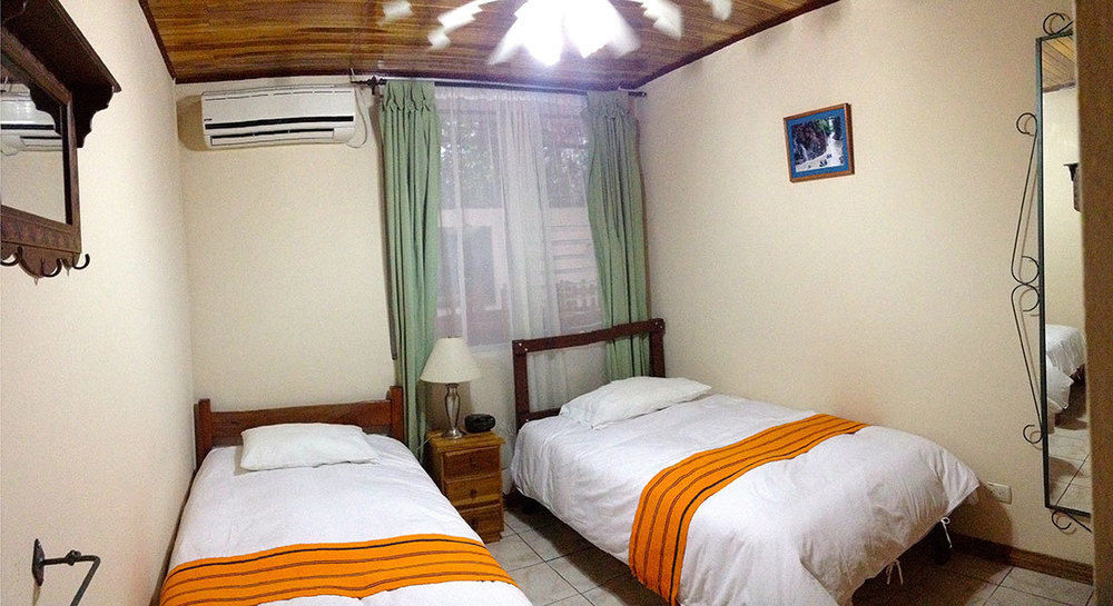 Turrialba Bed & Breakfast Exteriör bild