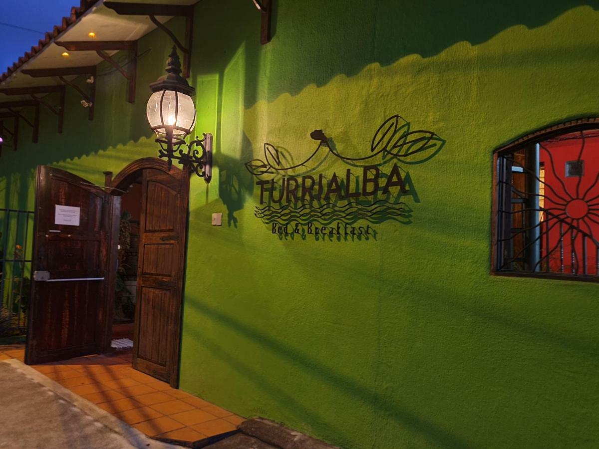 Turrialba Bed & Breakfast Exteriör bild